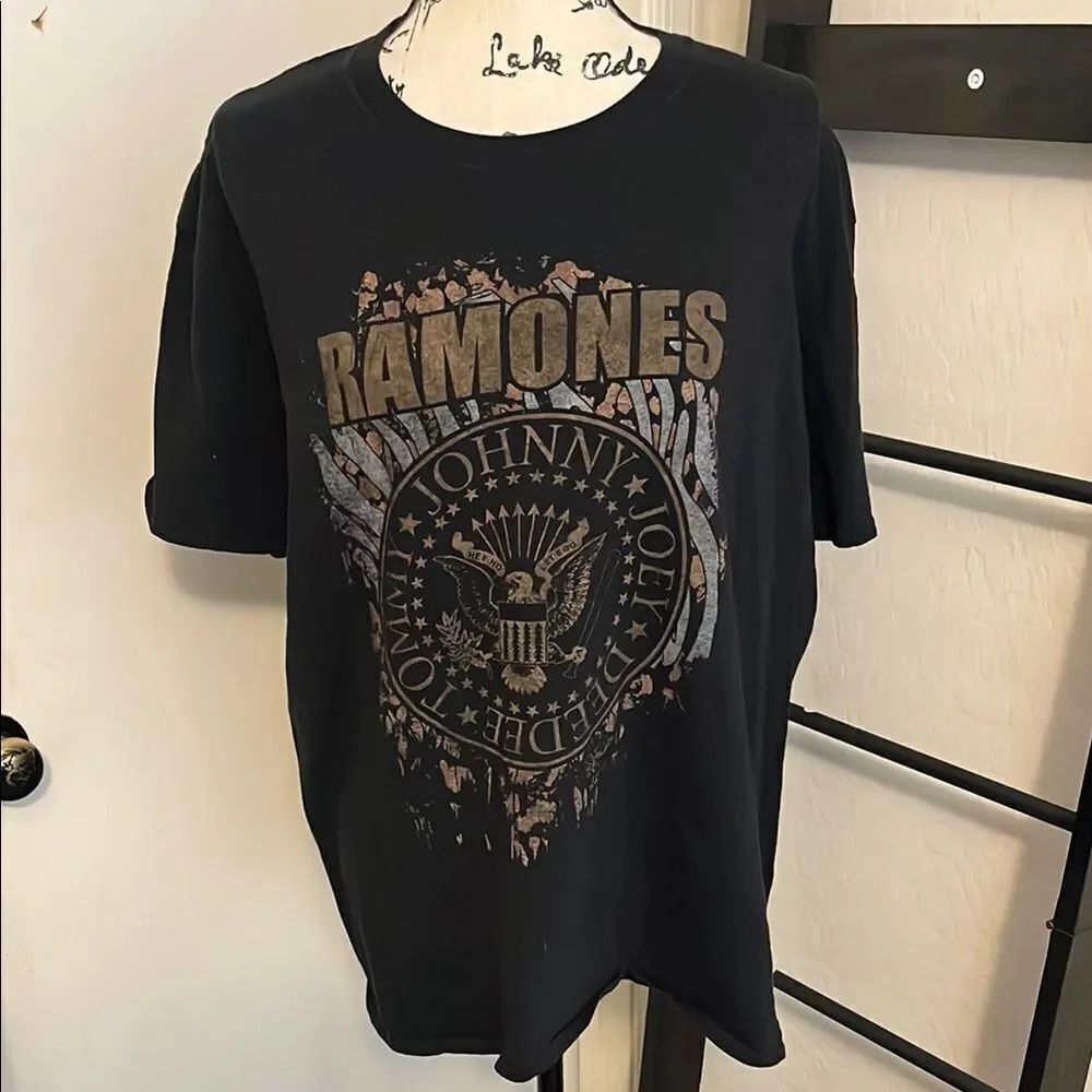 Ramones Band Music Black Graphic Pullover T-Shirt Concert Festival